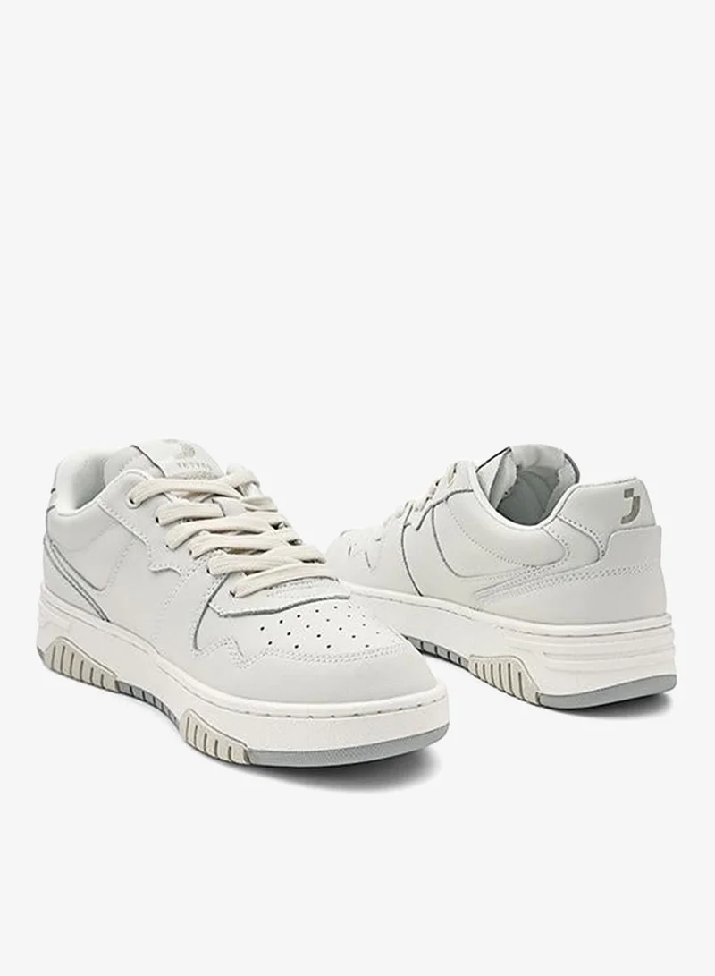 أيقون أحذية رياضية عالية الأداء للجري في المسارات الوعرة